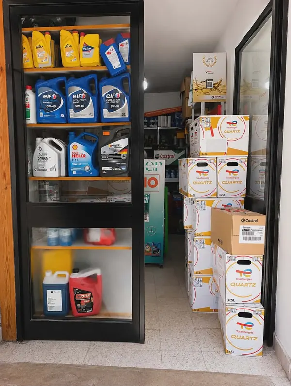 Entrée du magasin GP Auto, 14 Rue Annaba à Ben Arous